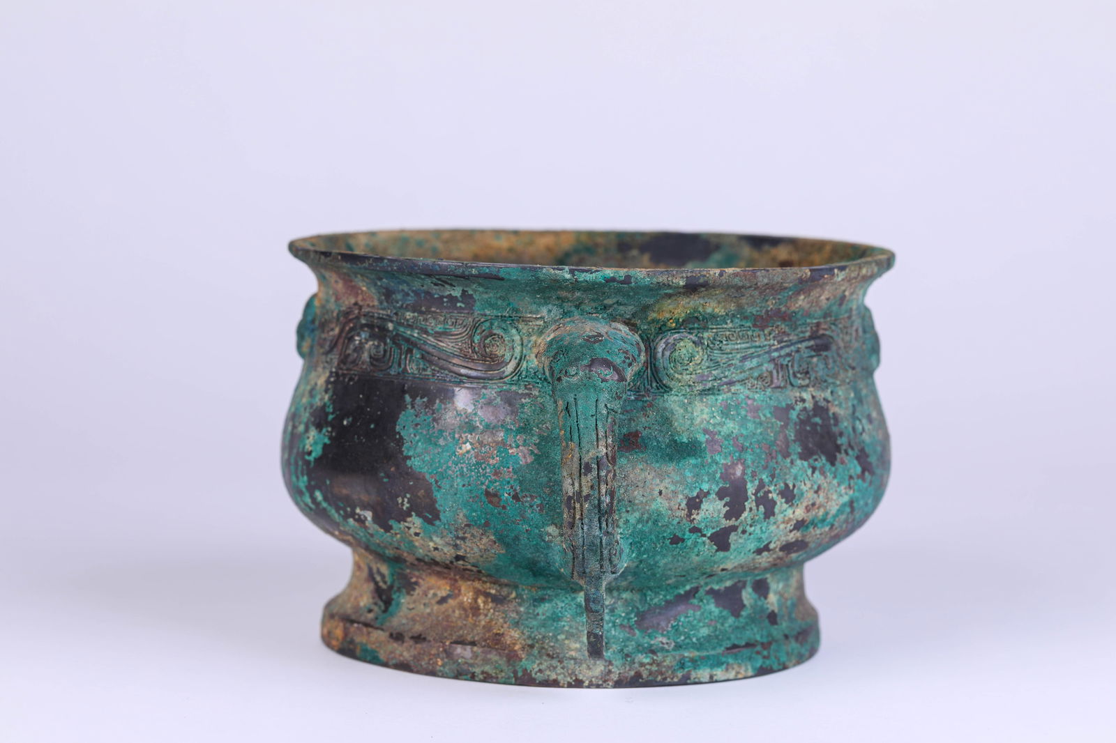 A Bronze 'Gui' Ritual Food Vessel - 2