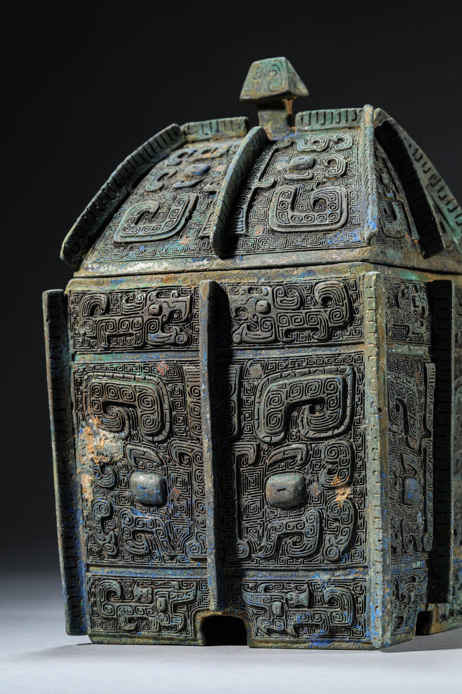 A Bronze 'Fangyi' Ritual Vessel - 6