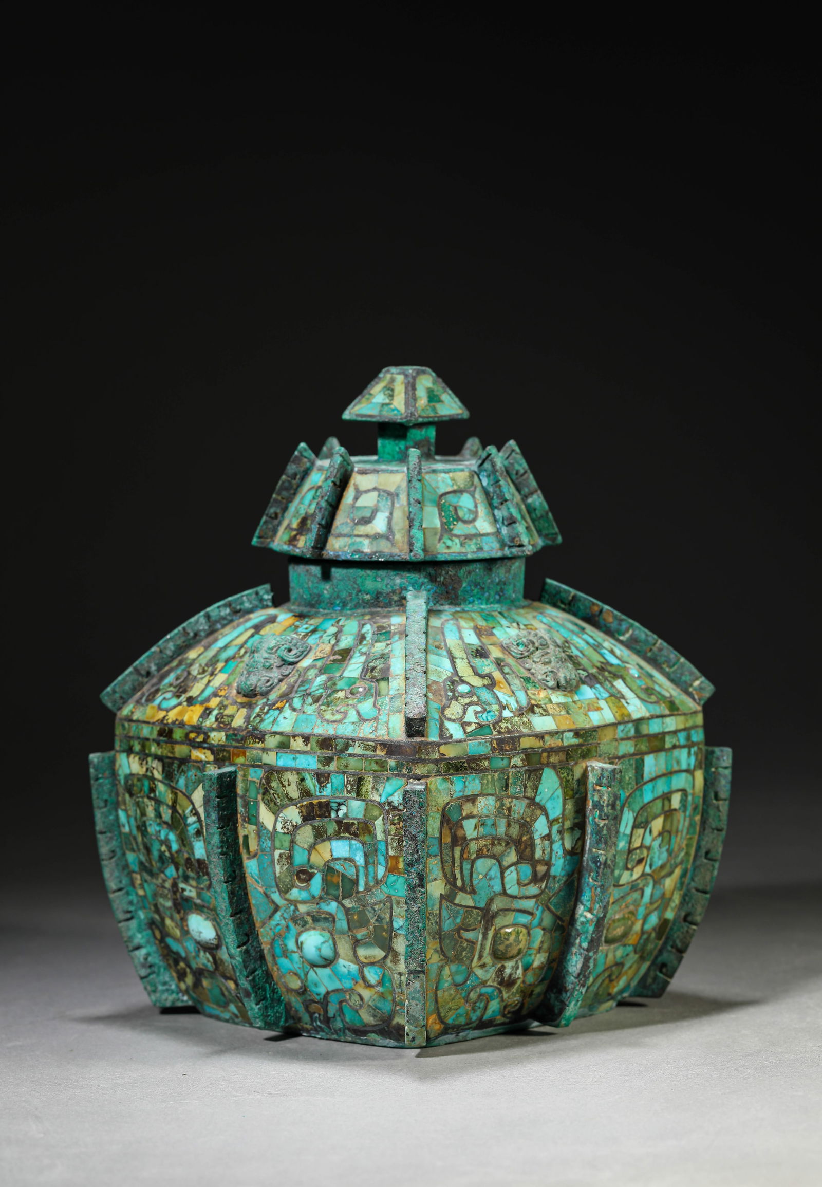 A Turquoise-Inlaid Bronze ‘Taotie’ Lei: A Turquoise-Inlaid Bronze ‘Taotie’ Lei (17.8 x 21 cm, Weight: 3212 grams)