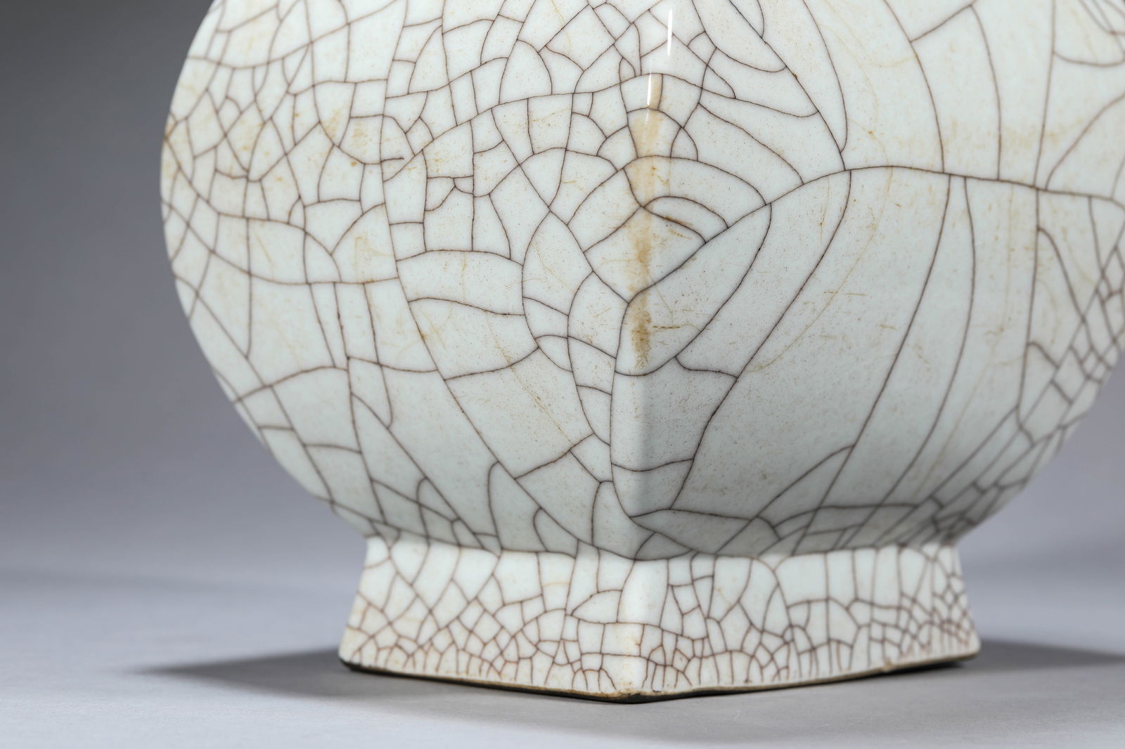 A Guan-Type Vase - 4