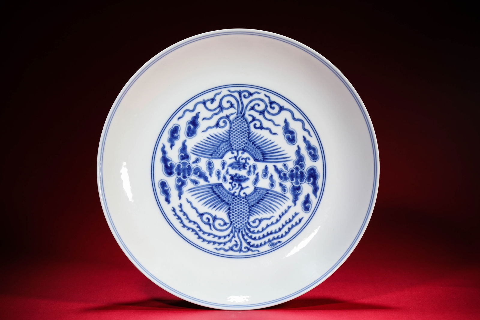 A Blue and White 'Phoenix' Dish: A Blue and White 'Phoenix' Dish (27 x 4.9 cm)