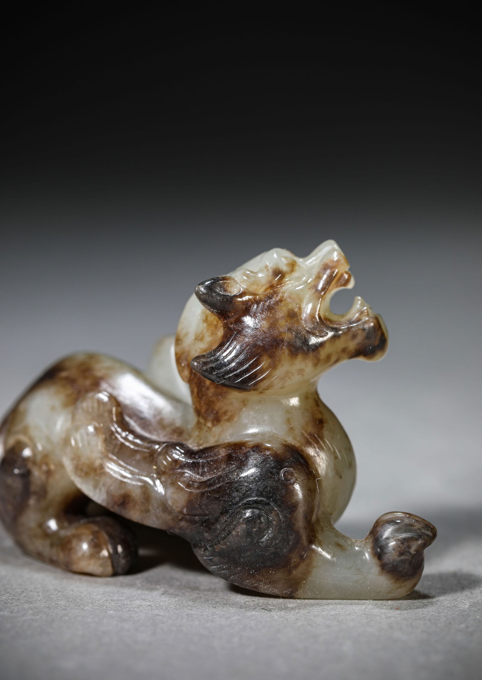 A Jade 'Auspicious Beast' - 4