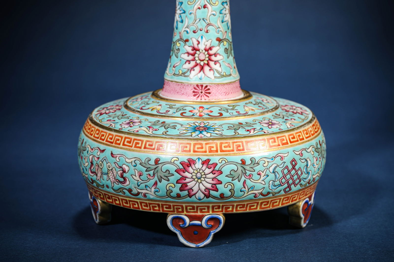 A Turquoise-Ground 'Interlocking Florals and Eight Buddhist Emblems' Hat Stand - 2