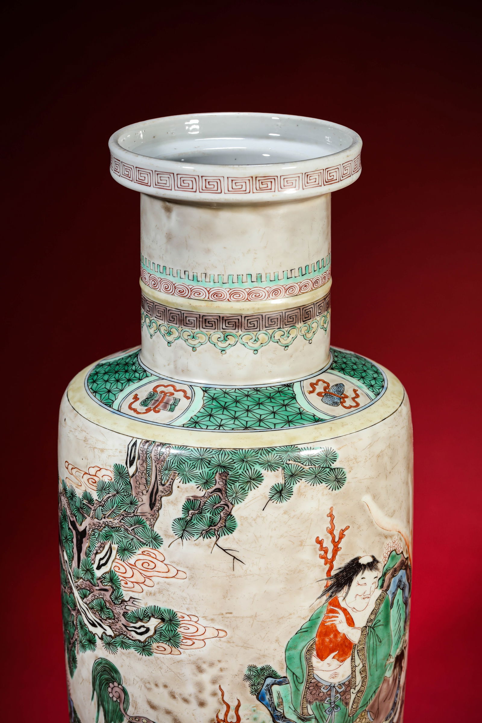 A Wucai 'Figural' 'Bangchui' Vase - 4