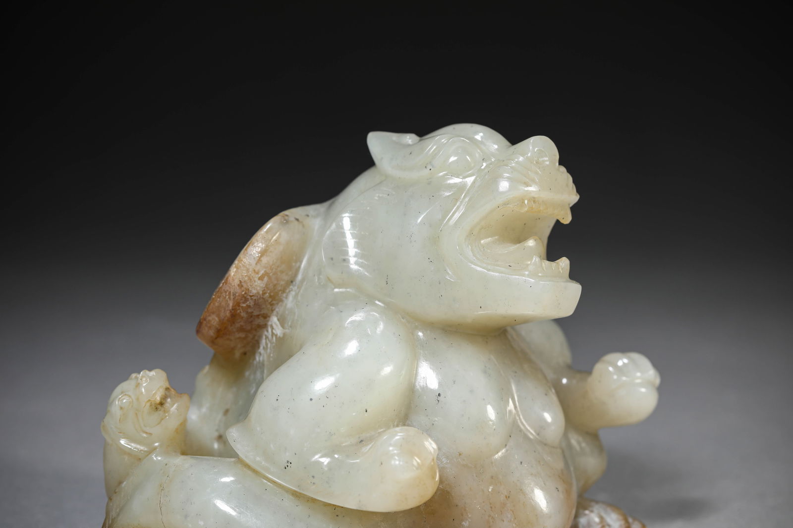 A Jade 'Auspicious Beast' - 3