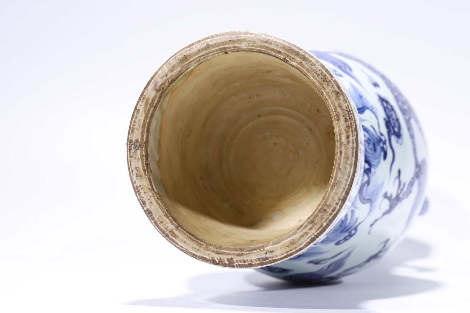 A Blue and White 'Dragon' Vase - 11