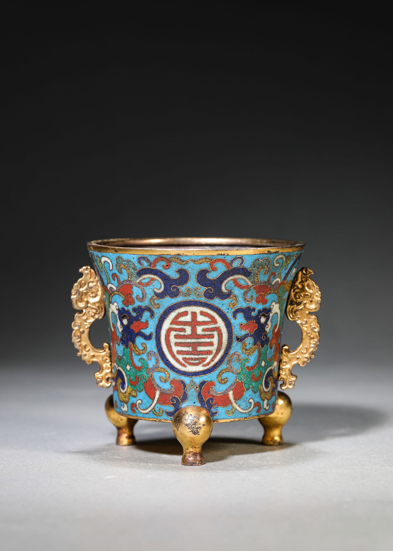 A Cloisonné Enamel 'Shou Character' Tripod Censer: A Cloisonné Enamel 'Shou Character' Tripod Censer (9.8 x 8.5 x 8.2 cm, Weight: 271 grams)