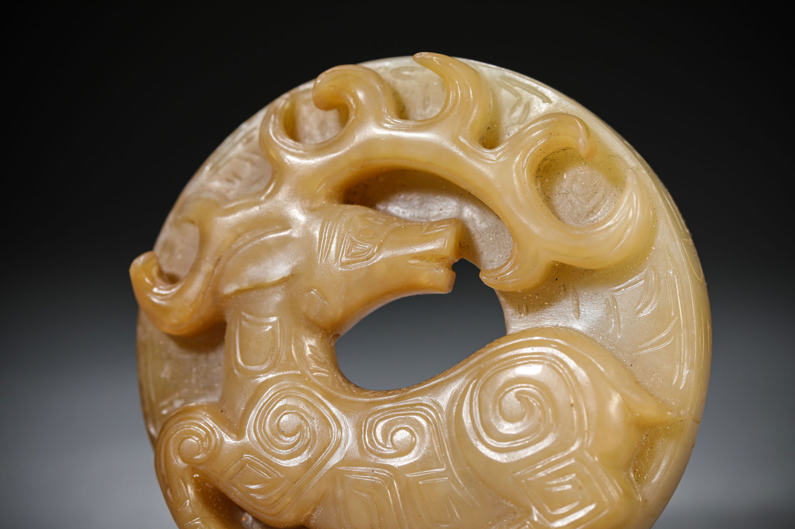 A Jade 'Deer' Bi Disc - 2