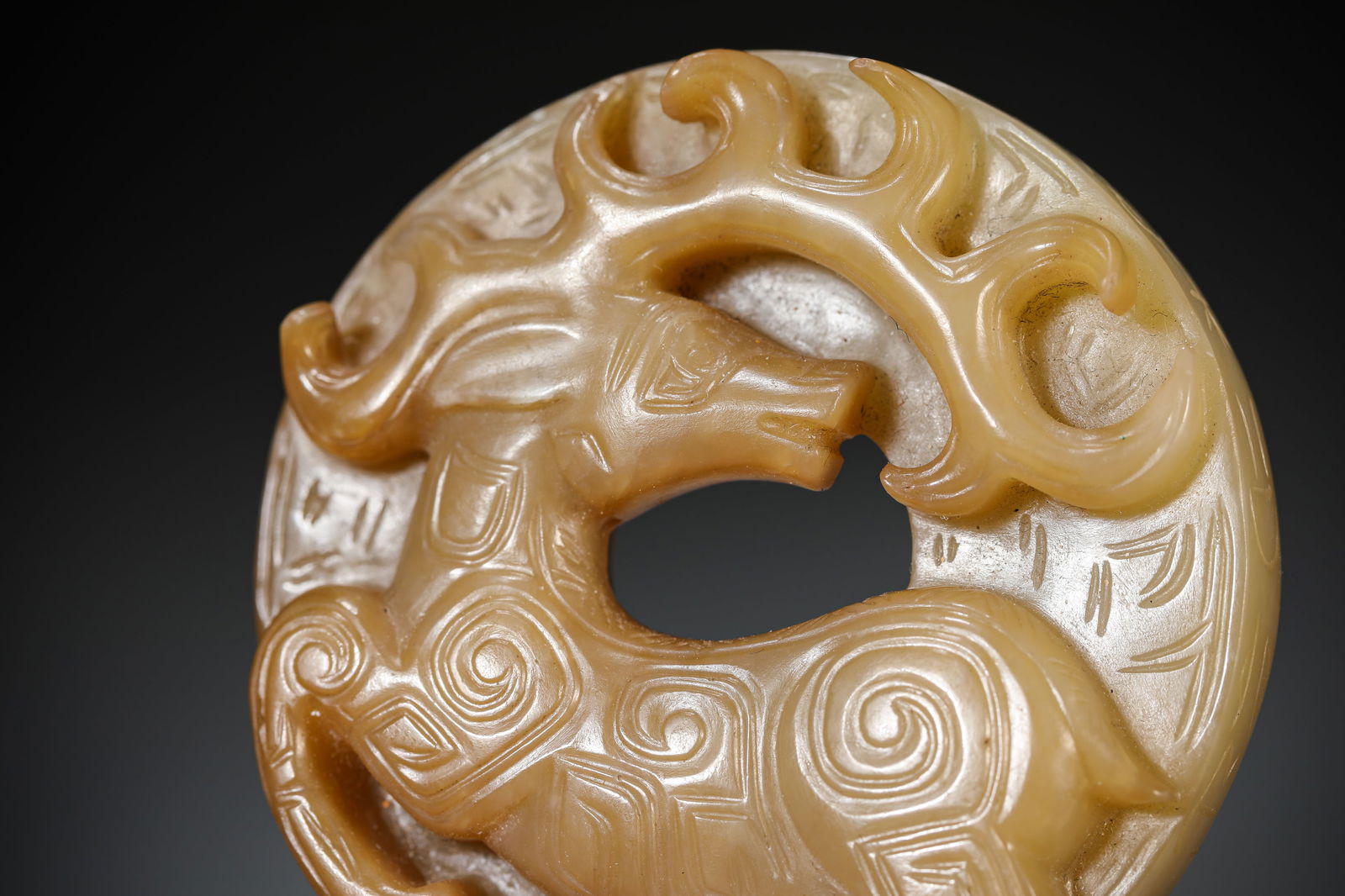 A Jade 'Deer' Bi Disc - 5