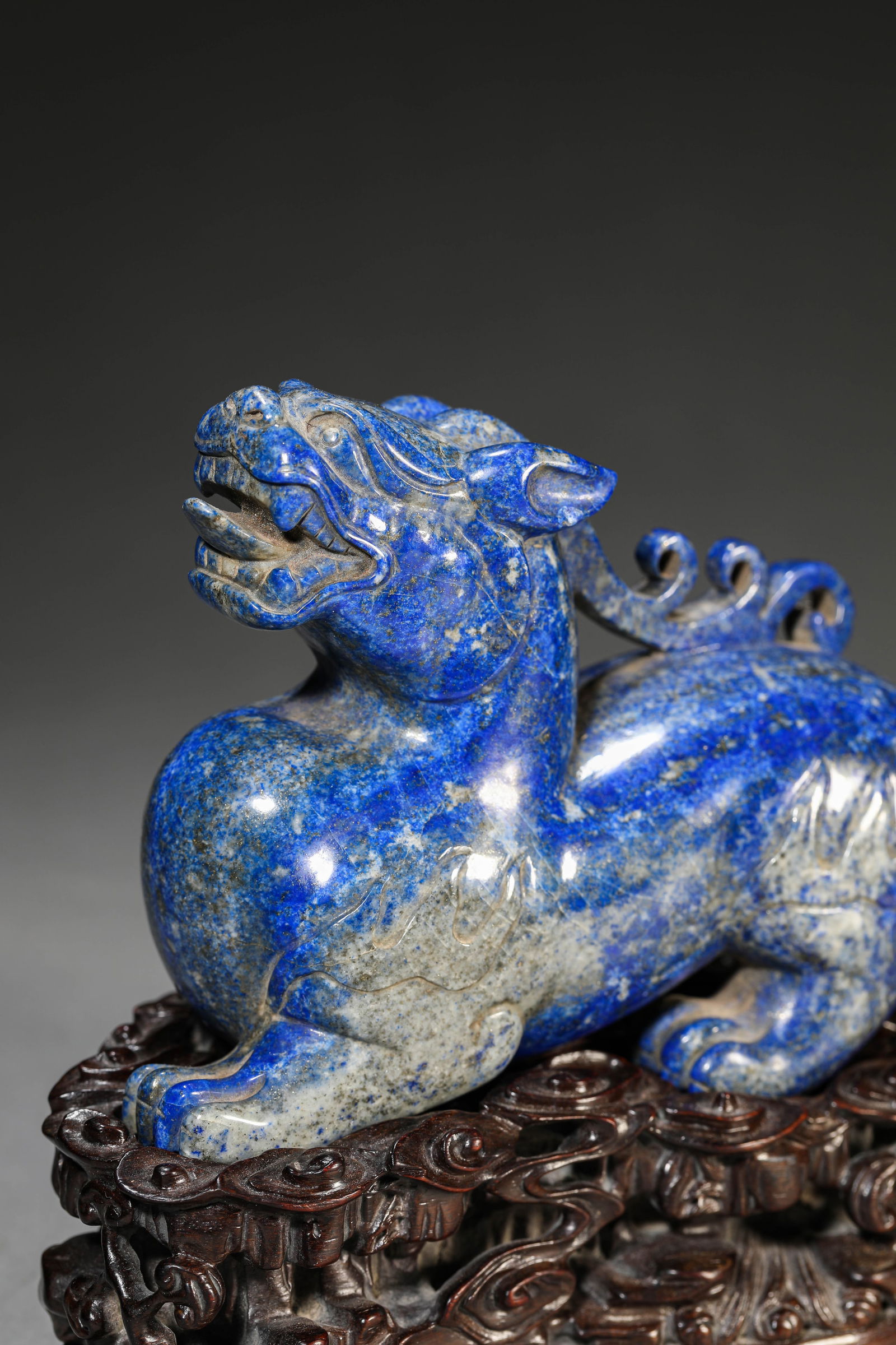 A Lapis Lazuli 'Auspicious Beast' - 4