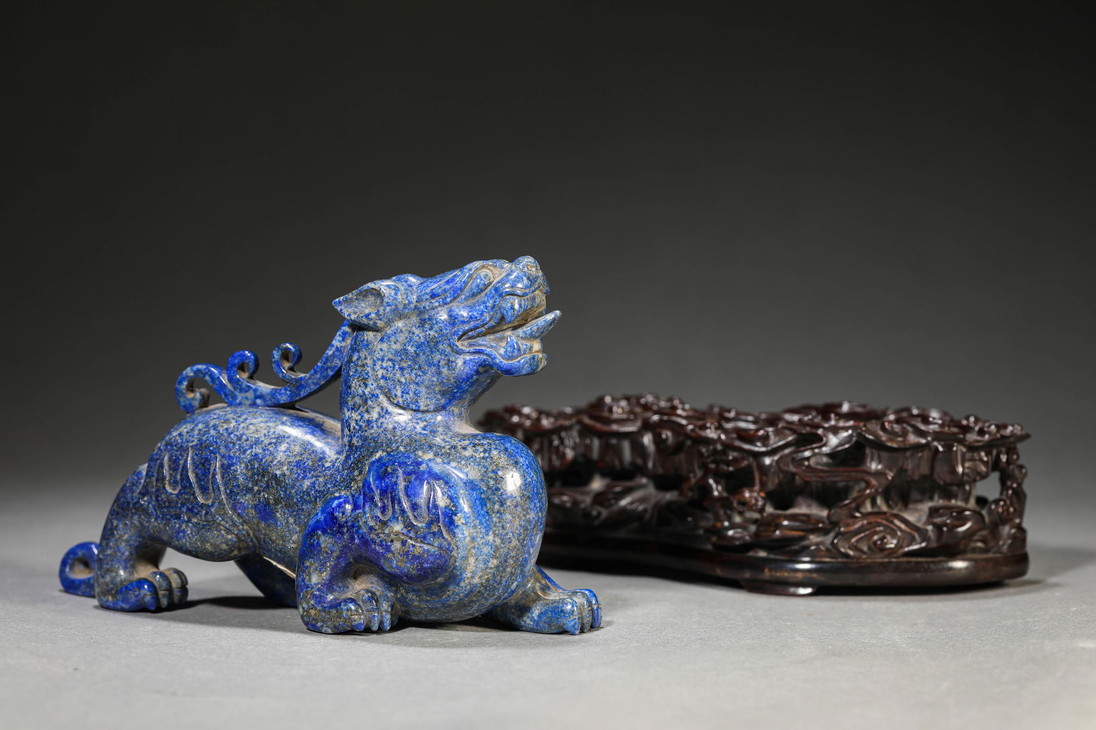A Lapis Lazuli 'Auspicious Beast' - 5