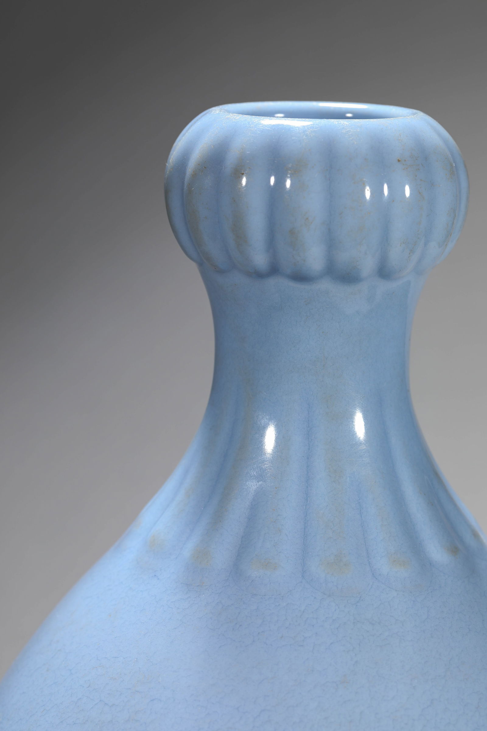 A Sky-Blue-Glazed Vase - 4