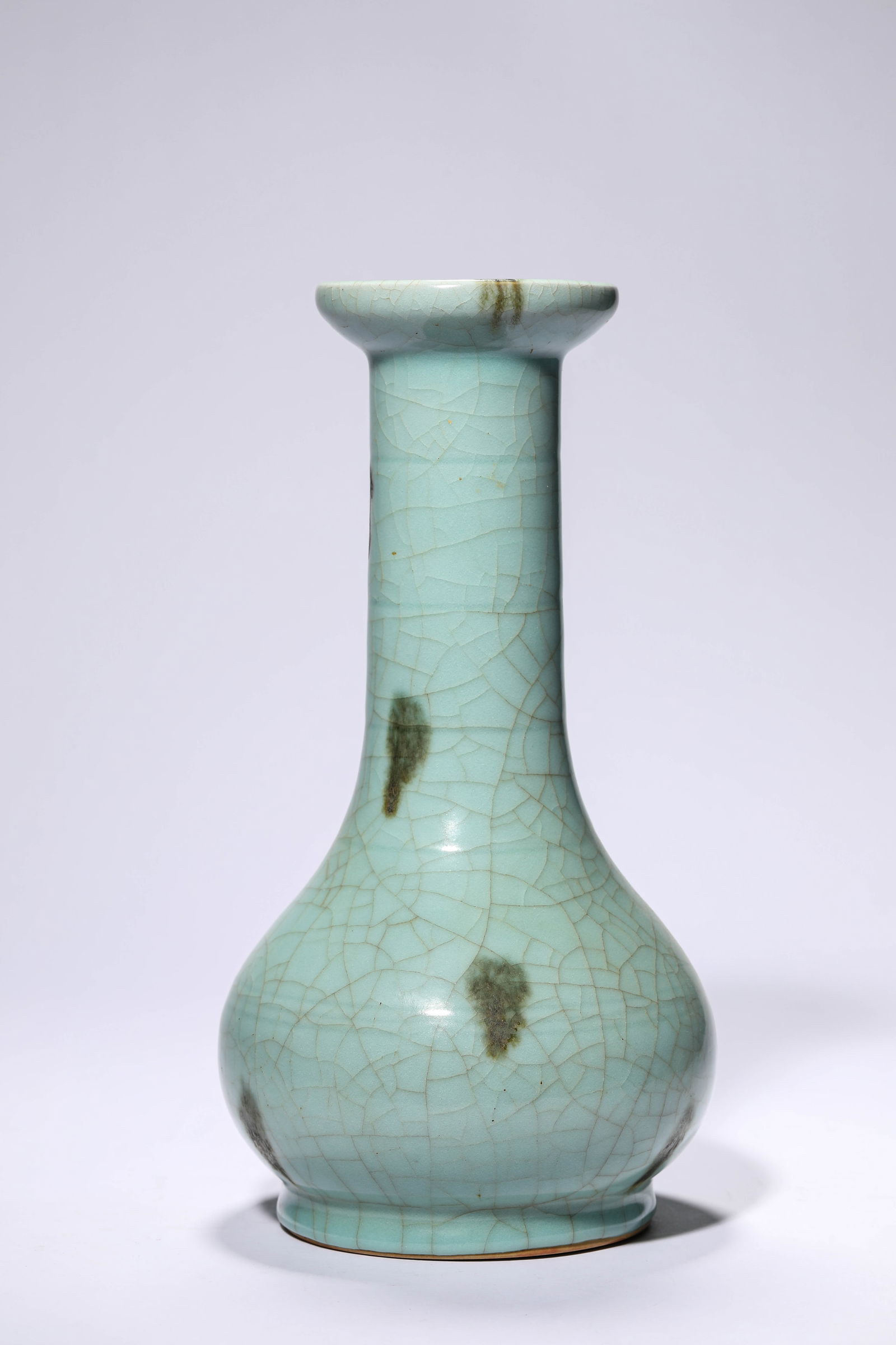 A Plum-Green-Glazed Vase - 2