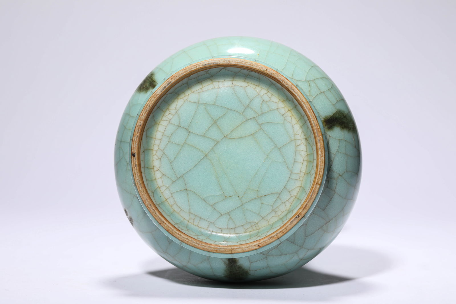 A Plum-Green-Glazed Vase - 4