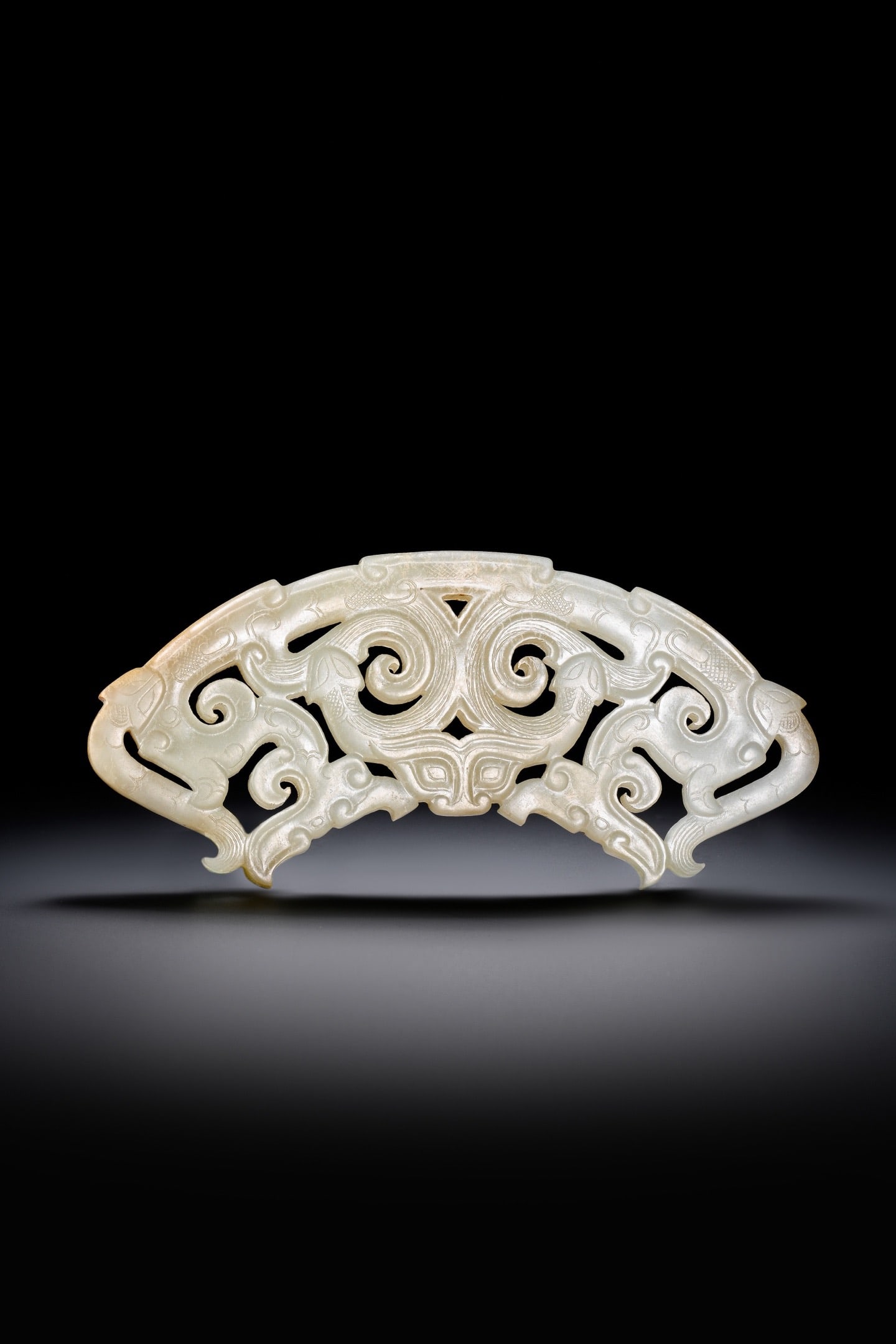 Jade Carved Dragon Pattern Huang - 10