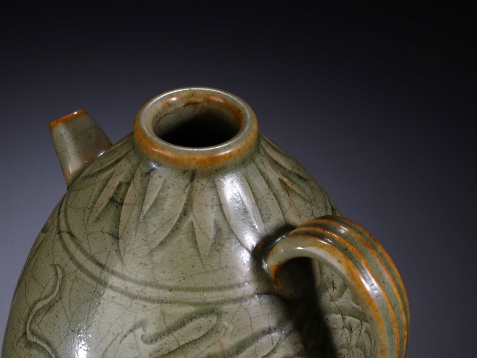 Longquan Ware Carved Dragon Pattern Porcelain Pot - 11