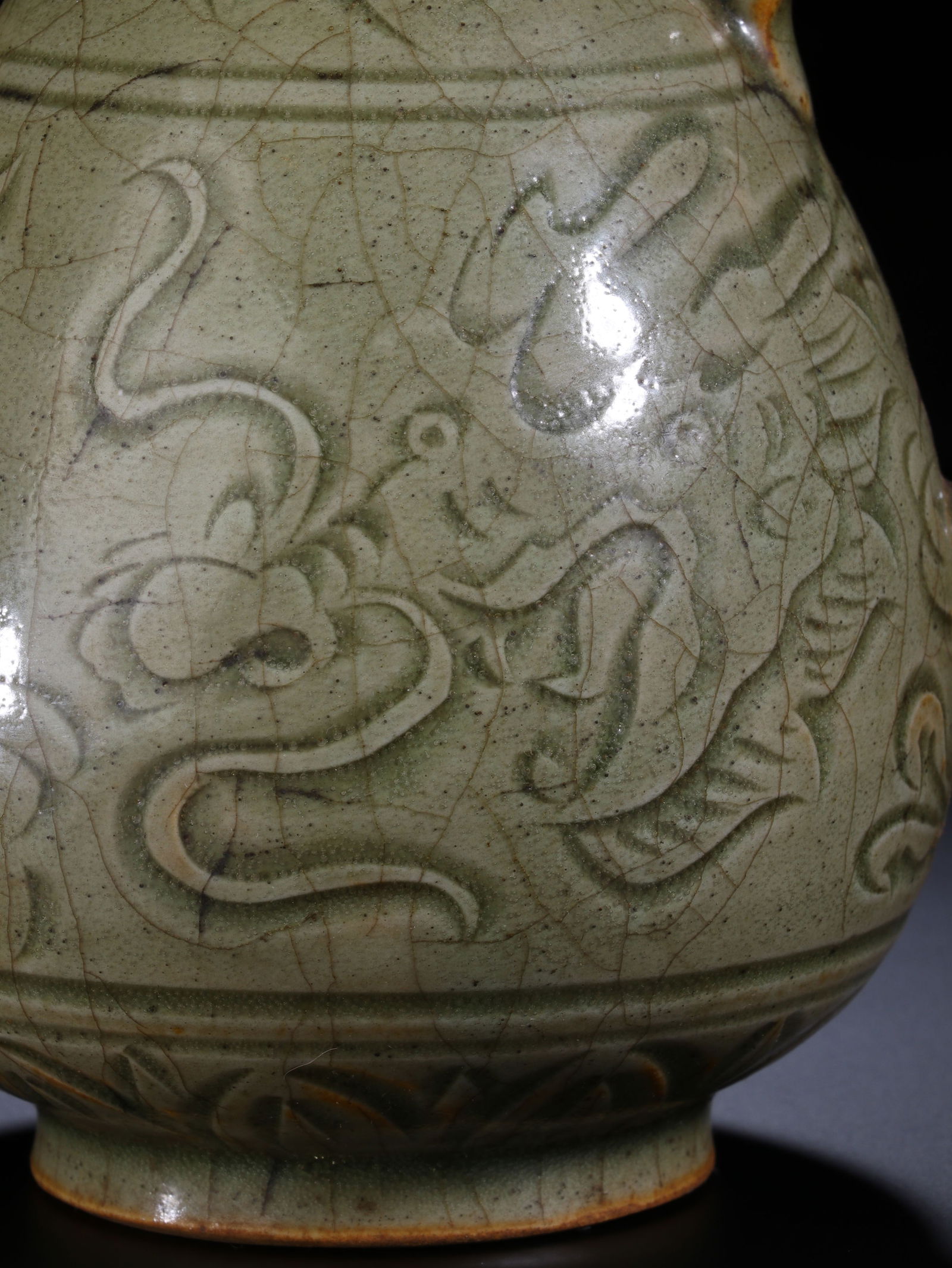 Longquan Ware Carved Dragon Pattern Porcelain Pot - 4