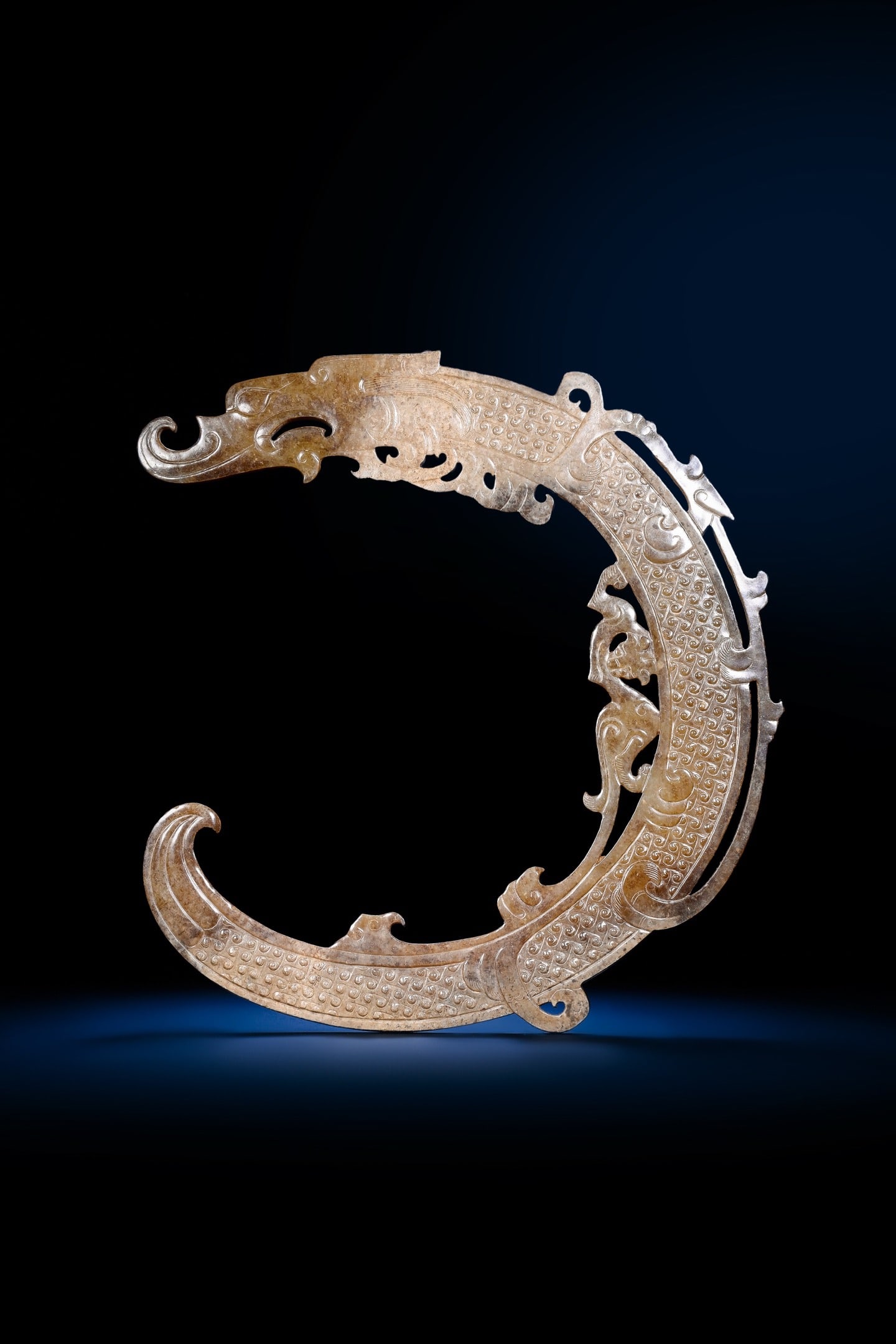 Jade Carved Dragon Shape Yuan - 10