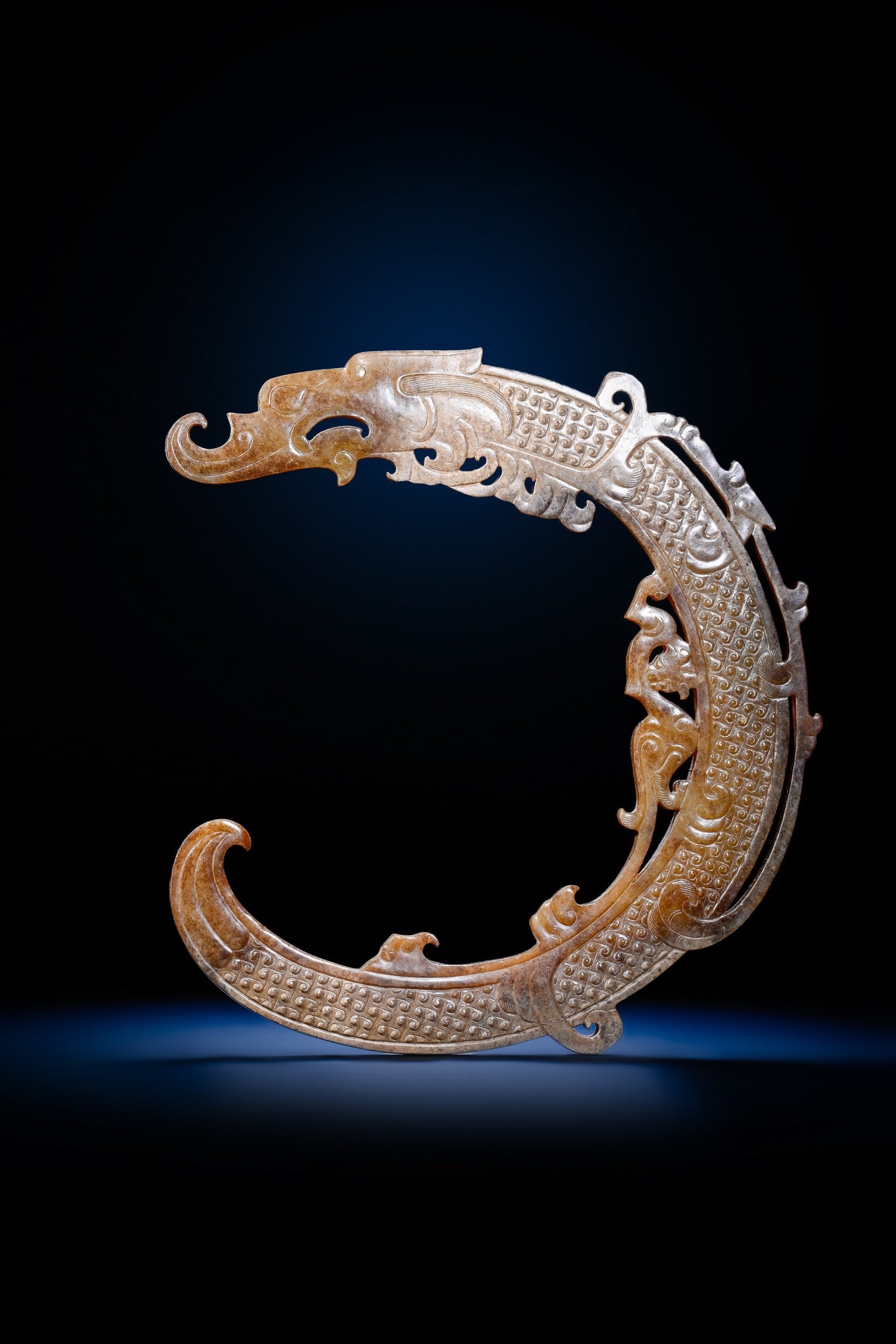 Jade Carved Dragon Shape Yuan - 2