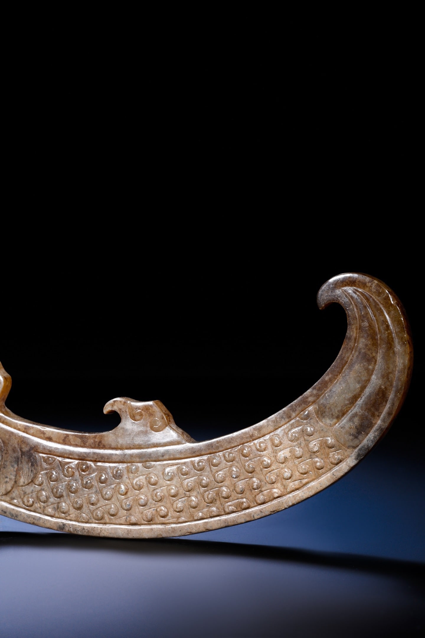 Jade Carved Dragon Shape Yuan - 3