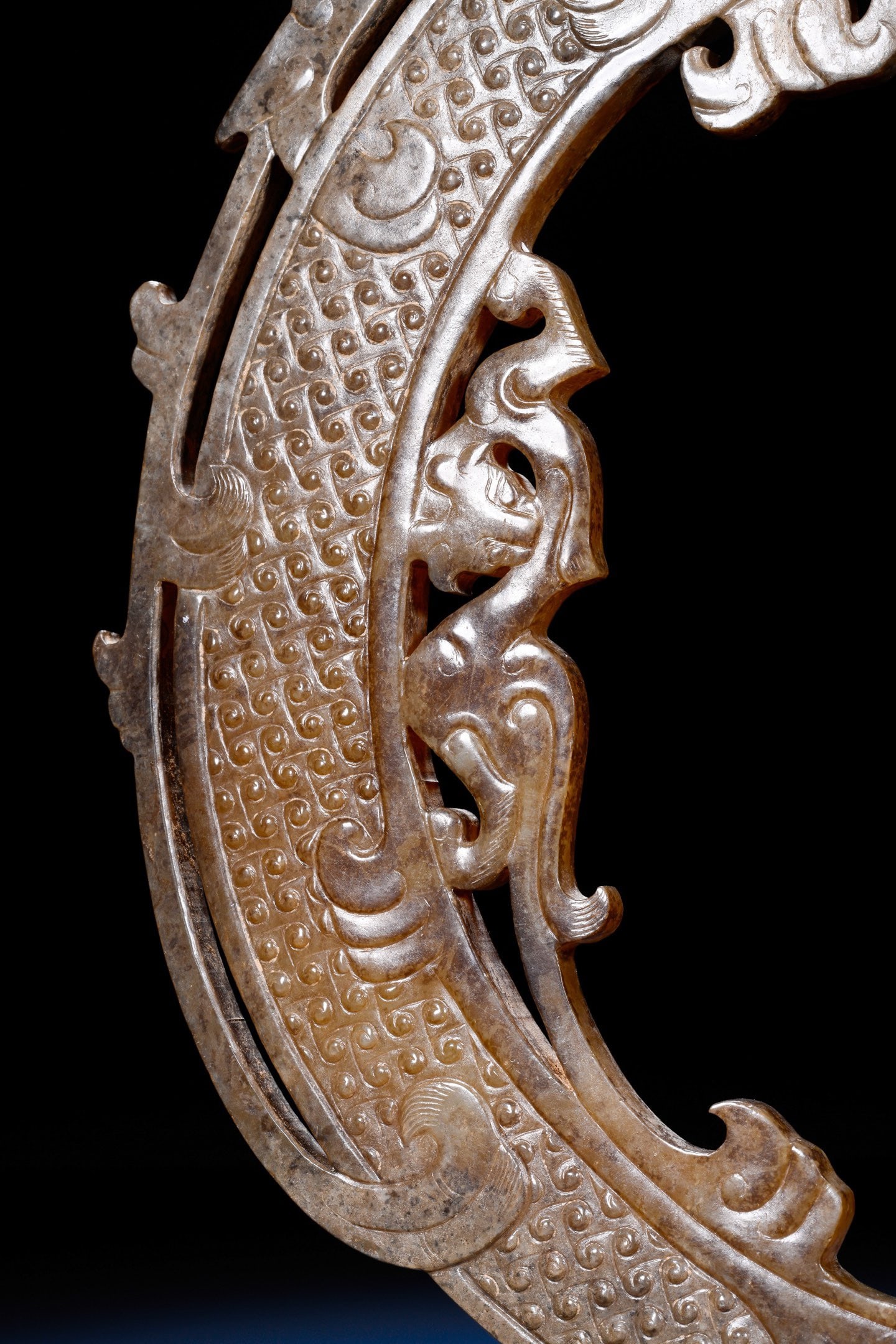 Jade Carved Dragon Shape Yuan - 8