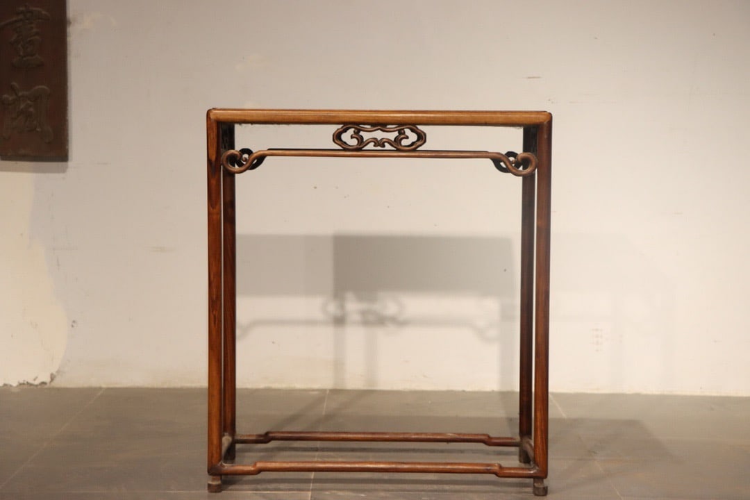 Huanghuali Wood Carved Dragon Pattern Square Table: Huanghuali Wood Carved Dragon Pattern Square Table (66 x 32 x 74cm)