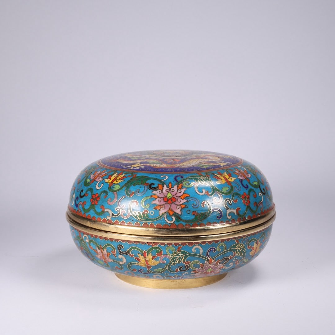 Bronze Cloisonne Carved Dragon and Flower Pattern Lid Box: Bronze Cloisonne Carved Dragon and Flower Pattern Lid Box (15.6 x 9cm)
