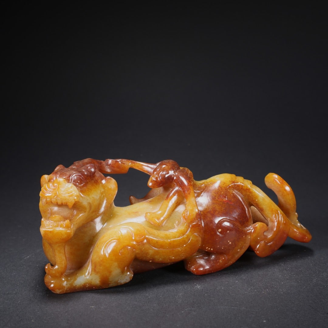 Jade Carved Beast and Character Shape Ornament: Jade Carved Beast and Character Shape Ornament (14.8 x 5.4 x 5.4cm)