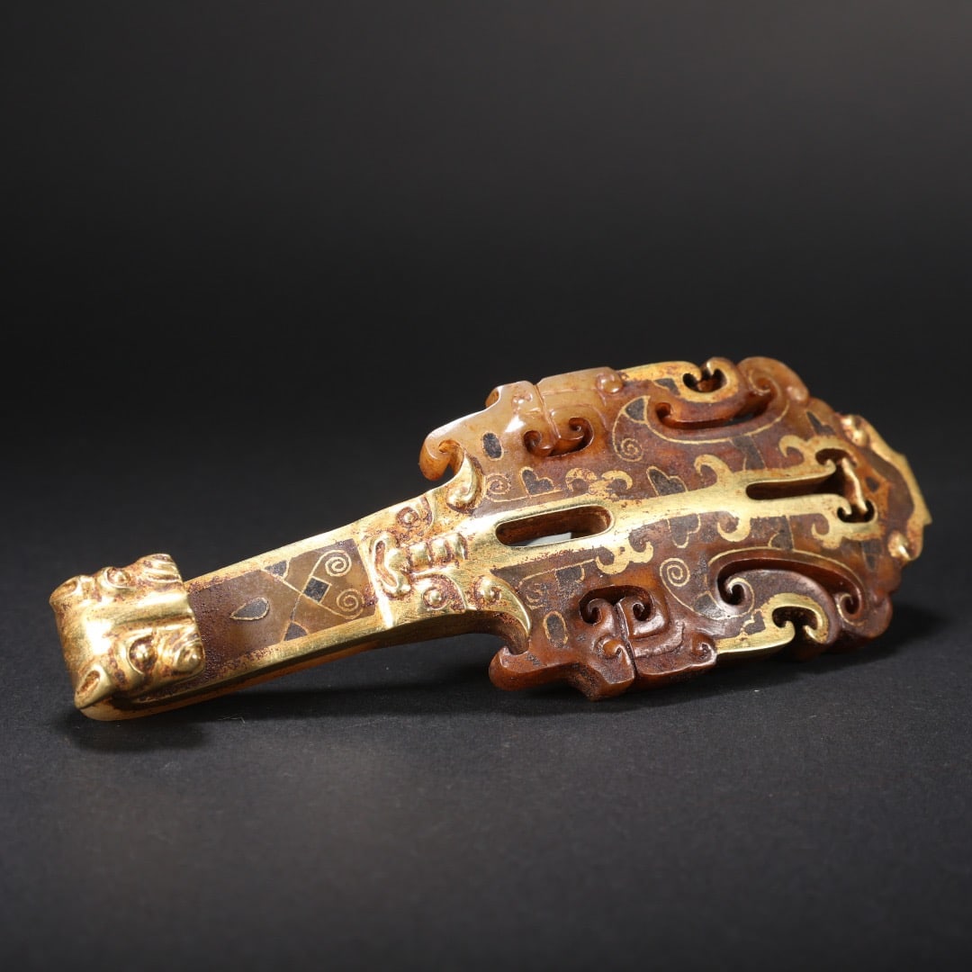 Jade Inlaid Gilt Bronze Carved Dragon Shape Belt Hook: Jade Inlaid Gilt Bronze Carved Dragon Shape Belt Hook (13.1 x 4.6 x 2.2cm)