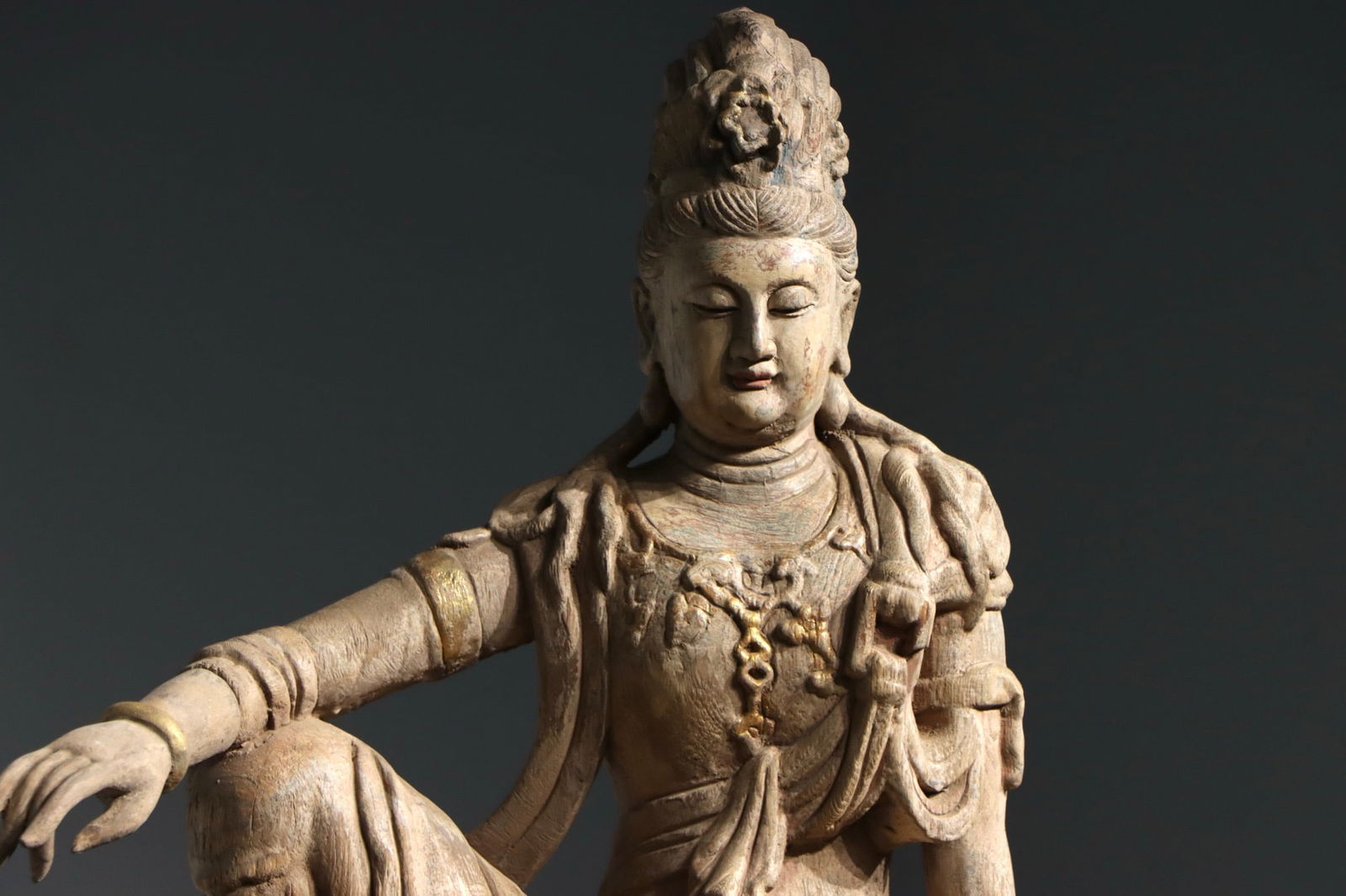Wood Avalokitesvara Figure - 9
