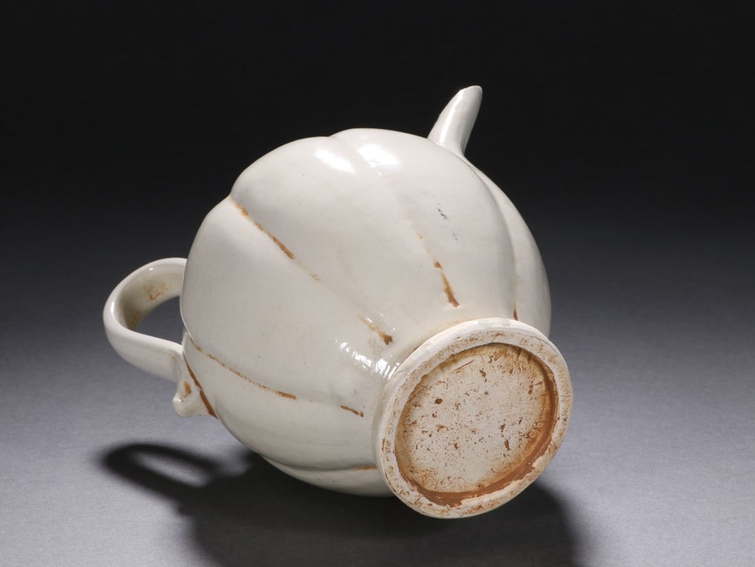 White Glazed Porcelain Pot - 2