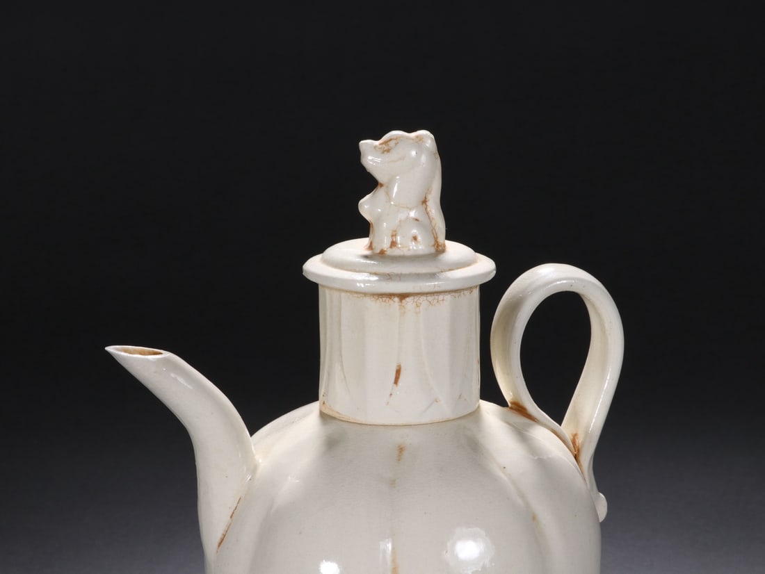 White Glazed Porcelain Pot - 9