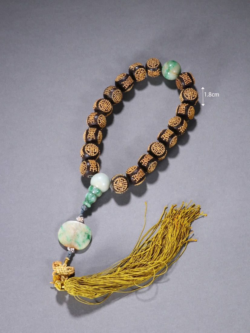 Agarwood Inlaid Gilt Silver Carved Shou Pattern Bead Bracelet: Agarwood Inlaid Gilt Silver Carved Shou Pattern Bead Bracelet (1.8cm)