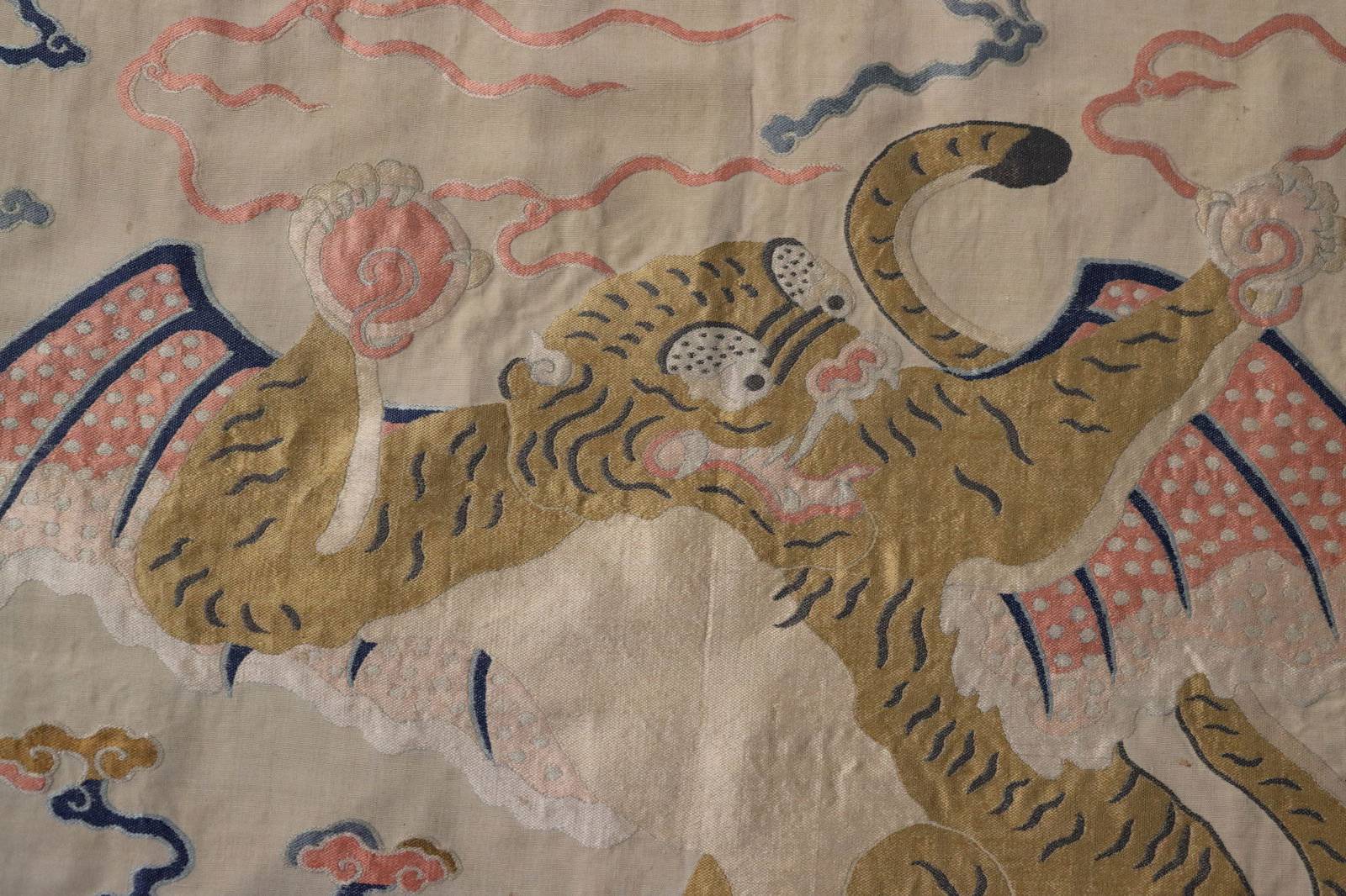 Silk Beast Pattern Embroidery - 10