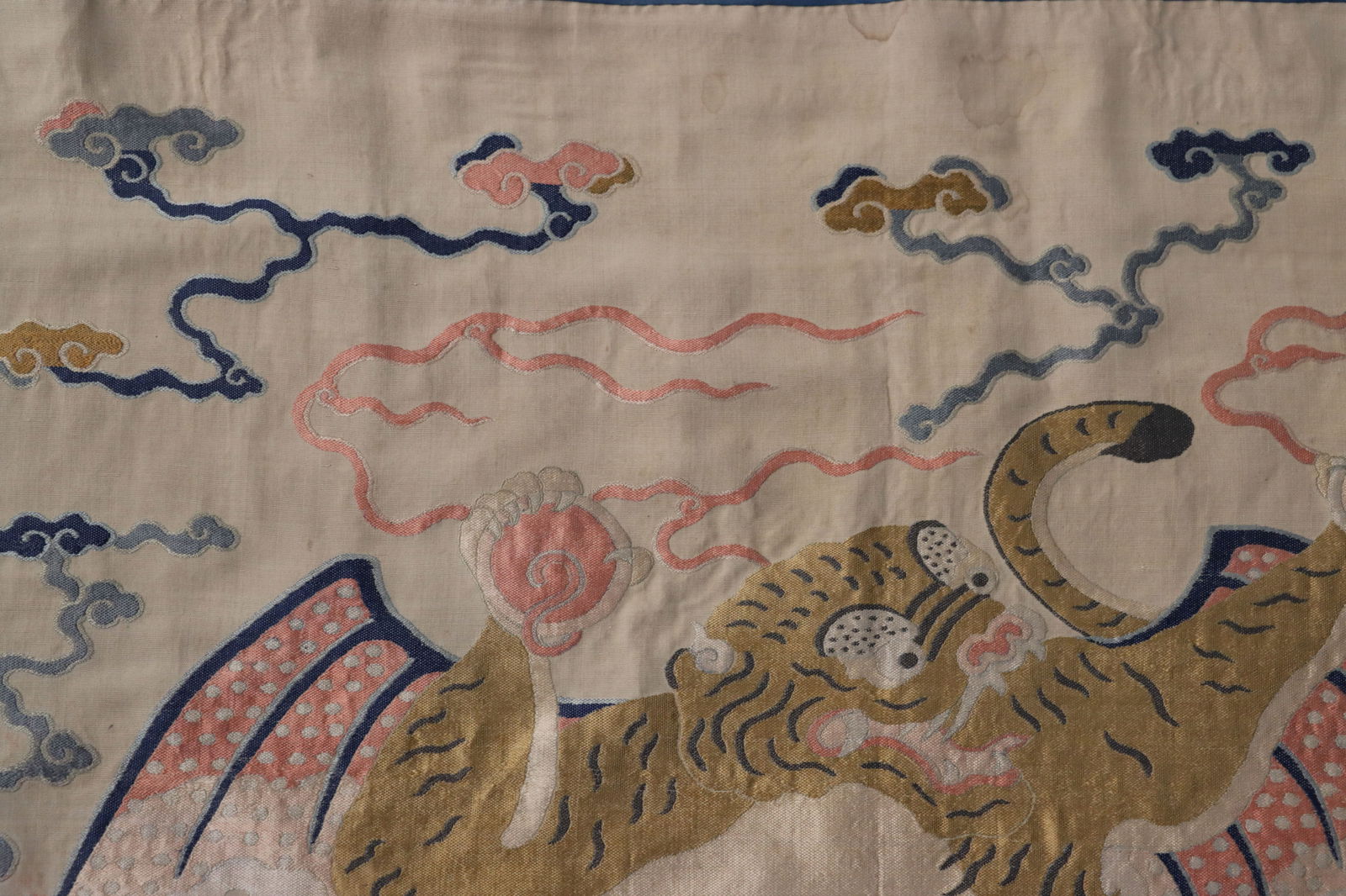 Silk Beast Pattern Embroidery - 11