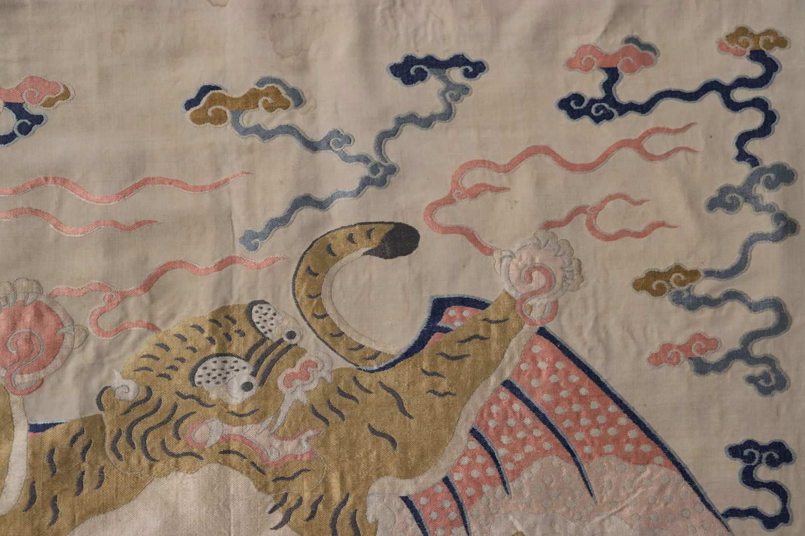 Silk Beast Pattern Embroidery - 12