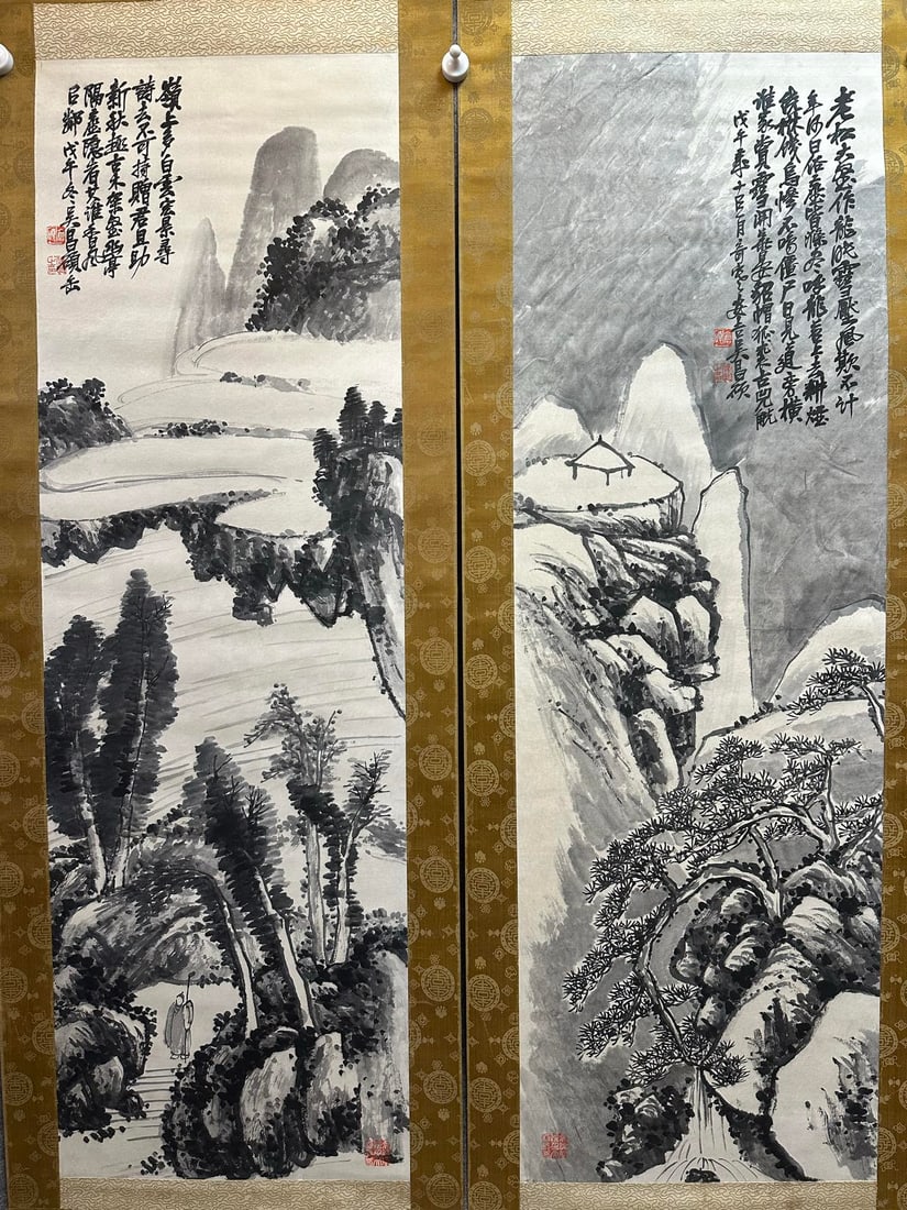 Group of Two Chinese Drawing Landscape Painting,Wu Changshuo Mark: Group of Two Chinese Drawing Landscape Painting,Wu Changshuo Mark (126 x 40cm)