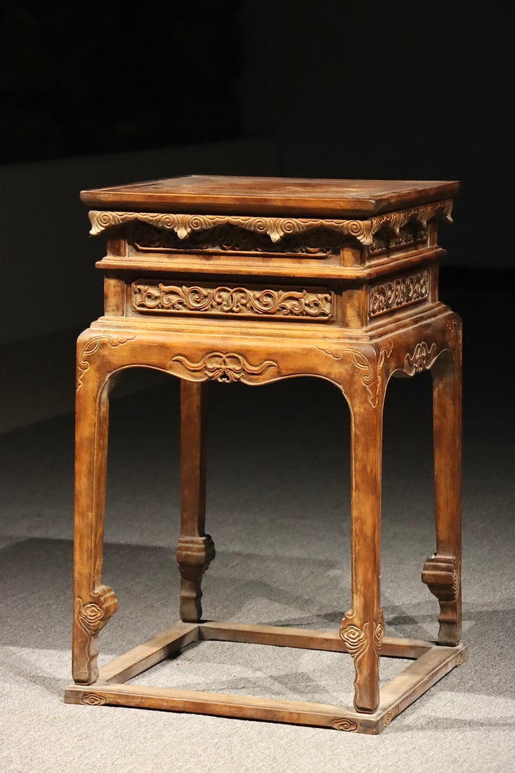 Huanghuali Wood Carved Dragon Pattern Square Table: Huanghuali Wood Carved Dragon Pattern Square Table (84 x 50cm)
