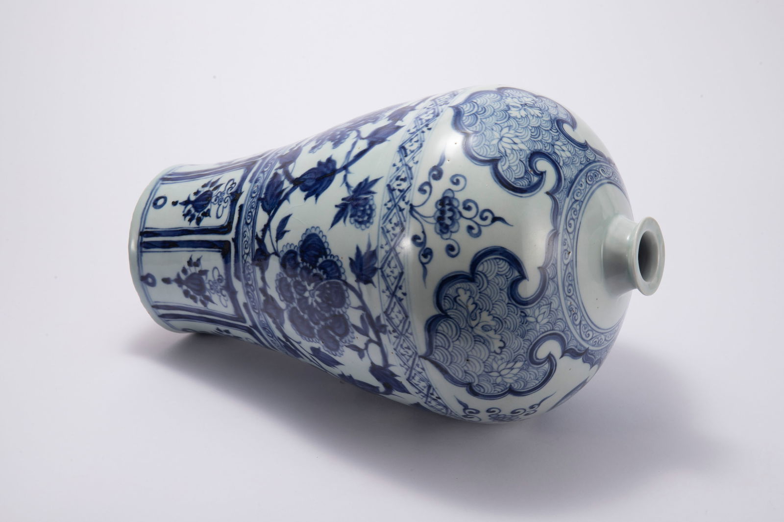 Blue and White Flower Pattern Porcelain Vase - 5