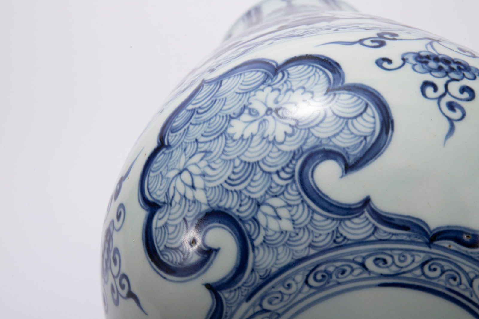 Blue and White Flower Pattern Porcelain Vase - 9