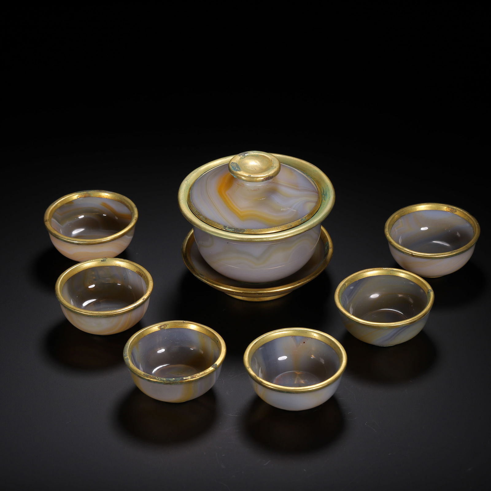Group of Seven Agate Inlaid Gilt Bronze Cup and Lid Cup: Group of Seven Agate Inlaid Gilt Bronze Cup and Lid Cup (9 x 9 x 8.5cm,Weight 510g)