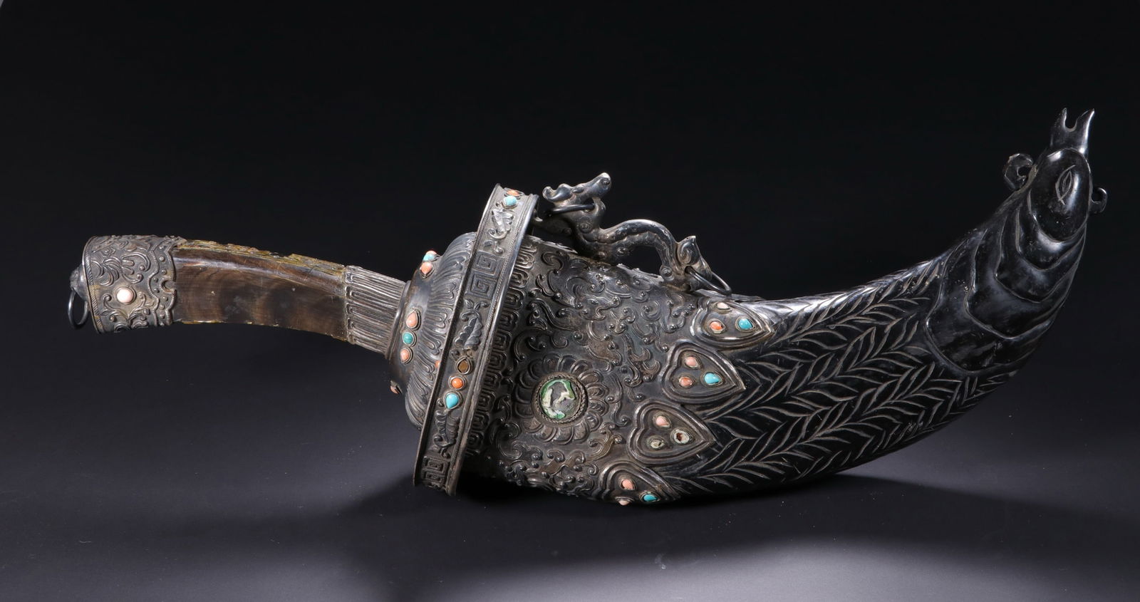 Silver Inlaid Gem Stone Carved Flower Pattern Dagger: Silver Inlaid Gem Stone Carved Flower Pattern Dagger (50 x 16cm)