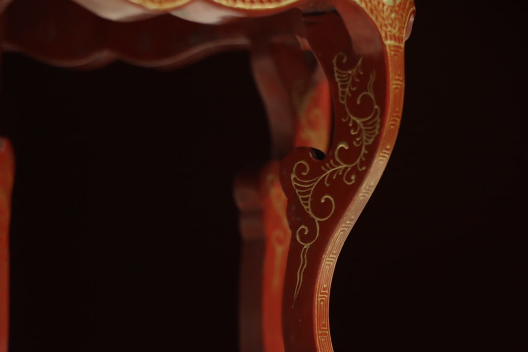 Lacquerware Gold Drawing Flower and Dragon Pattern Circle Table - 3