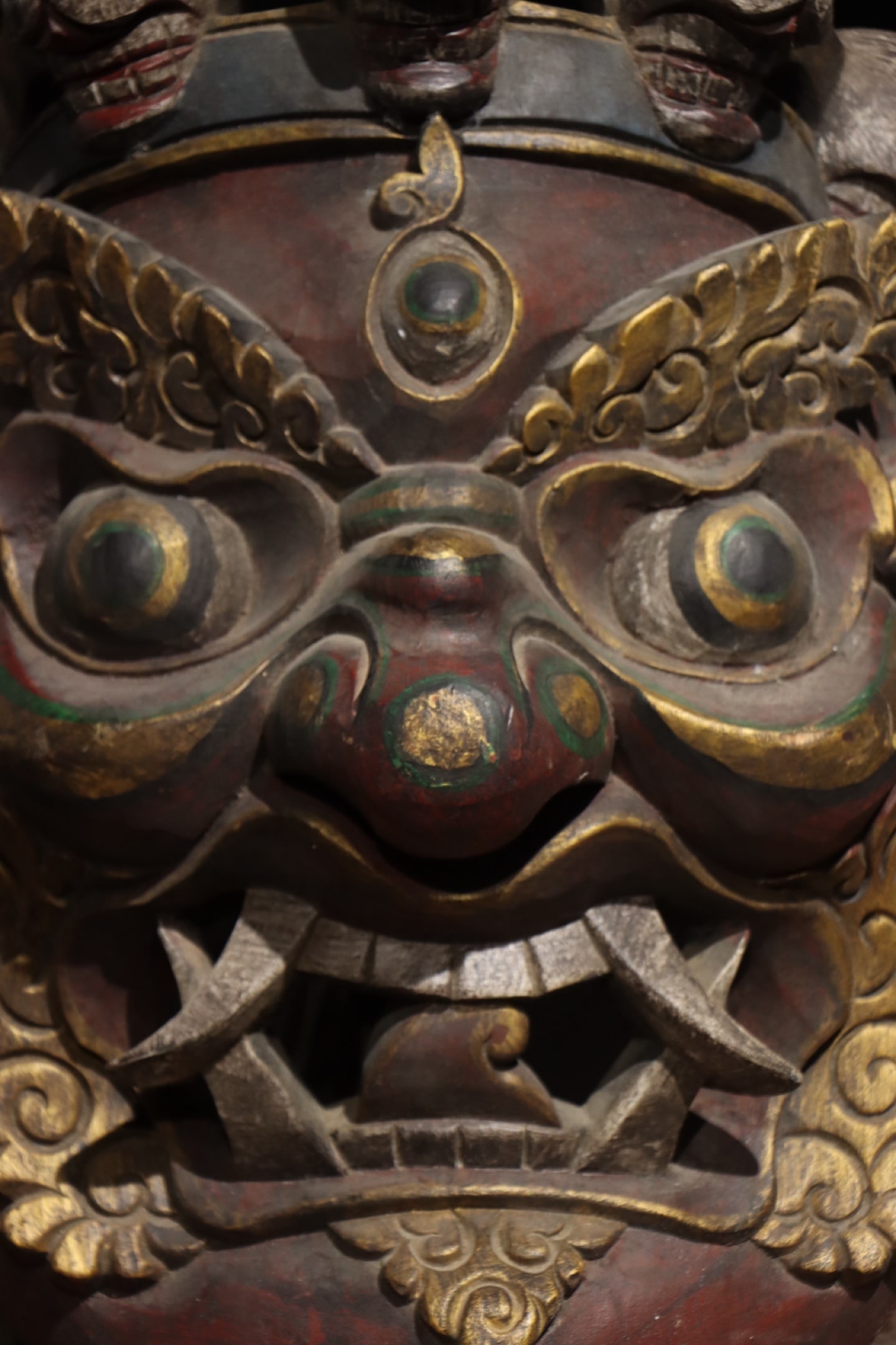 Wood Colour Painted Buddha Pattern Mask - 3