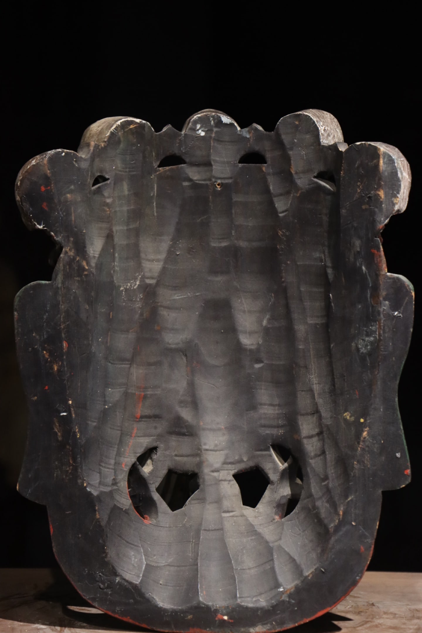 Wood Colour Painted Buddha Pattern Mask - 9