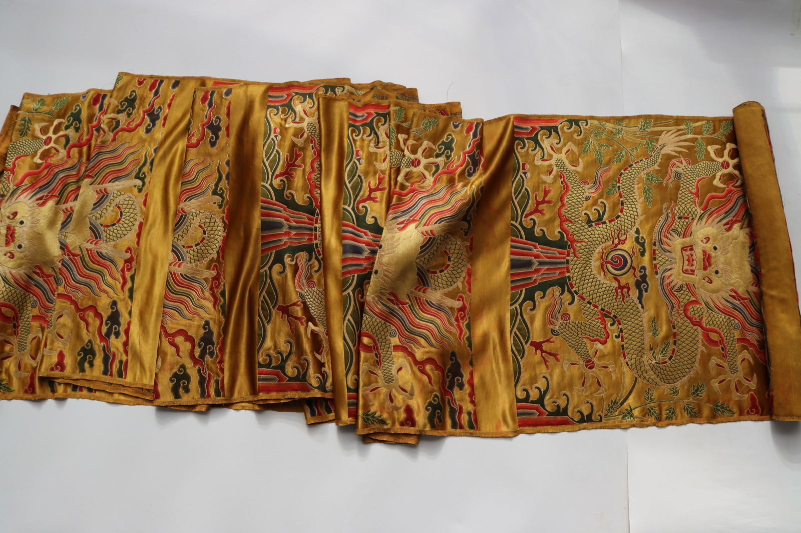 Silk Dragon Pattern Embroidery - 12