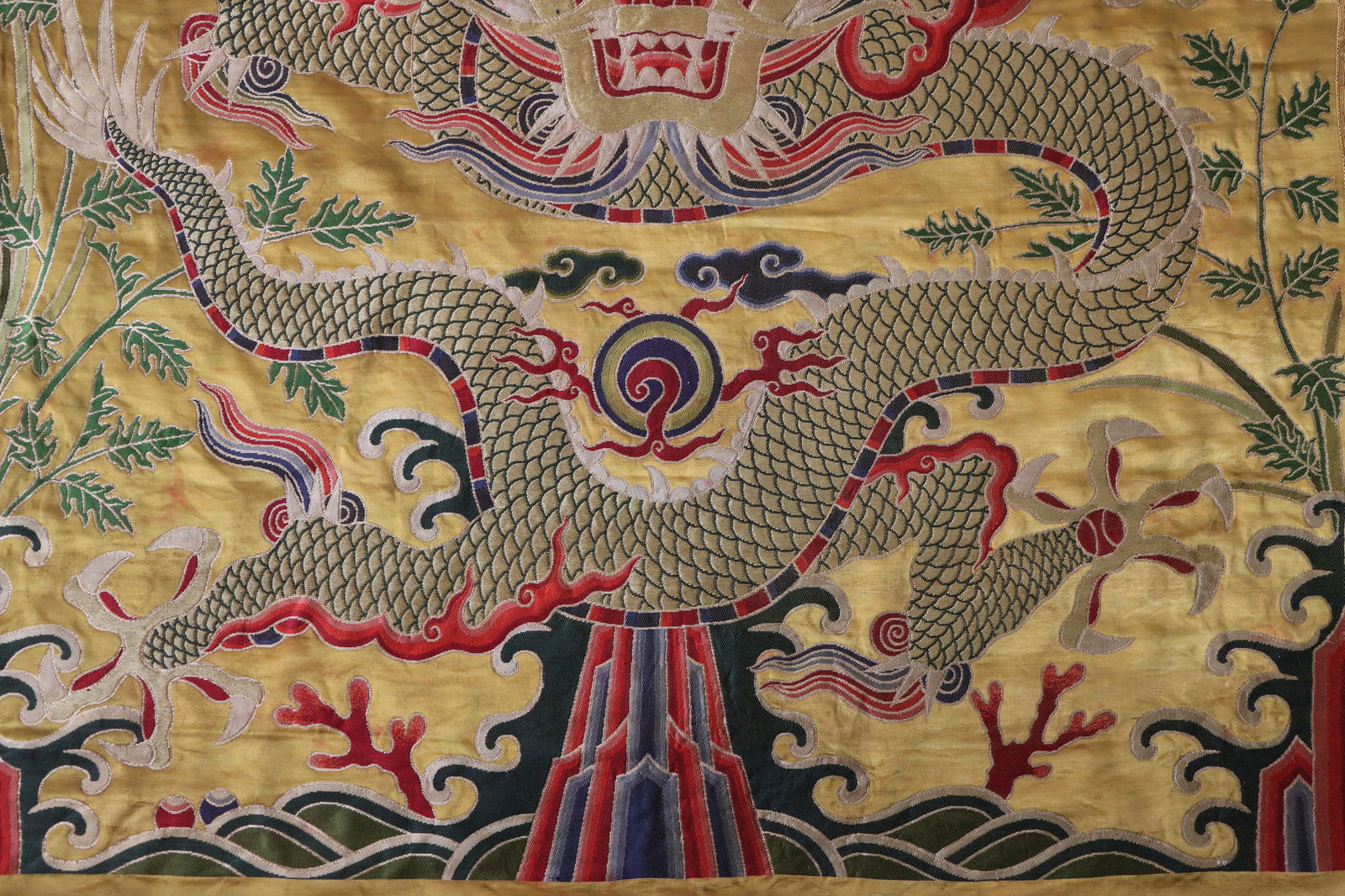 Silk Dragon Pattern Embroidery - 7