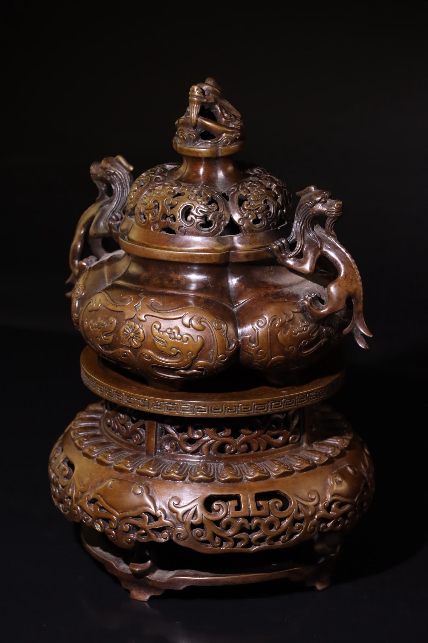 Bronze Carved Dragon Pattern Double Dragon Ears Incense Burner: Bronze Carved Dragon Pattern Double Dragon Ears Incense Burner (23 x 17cm)