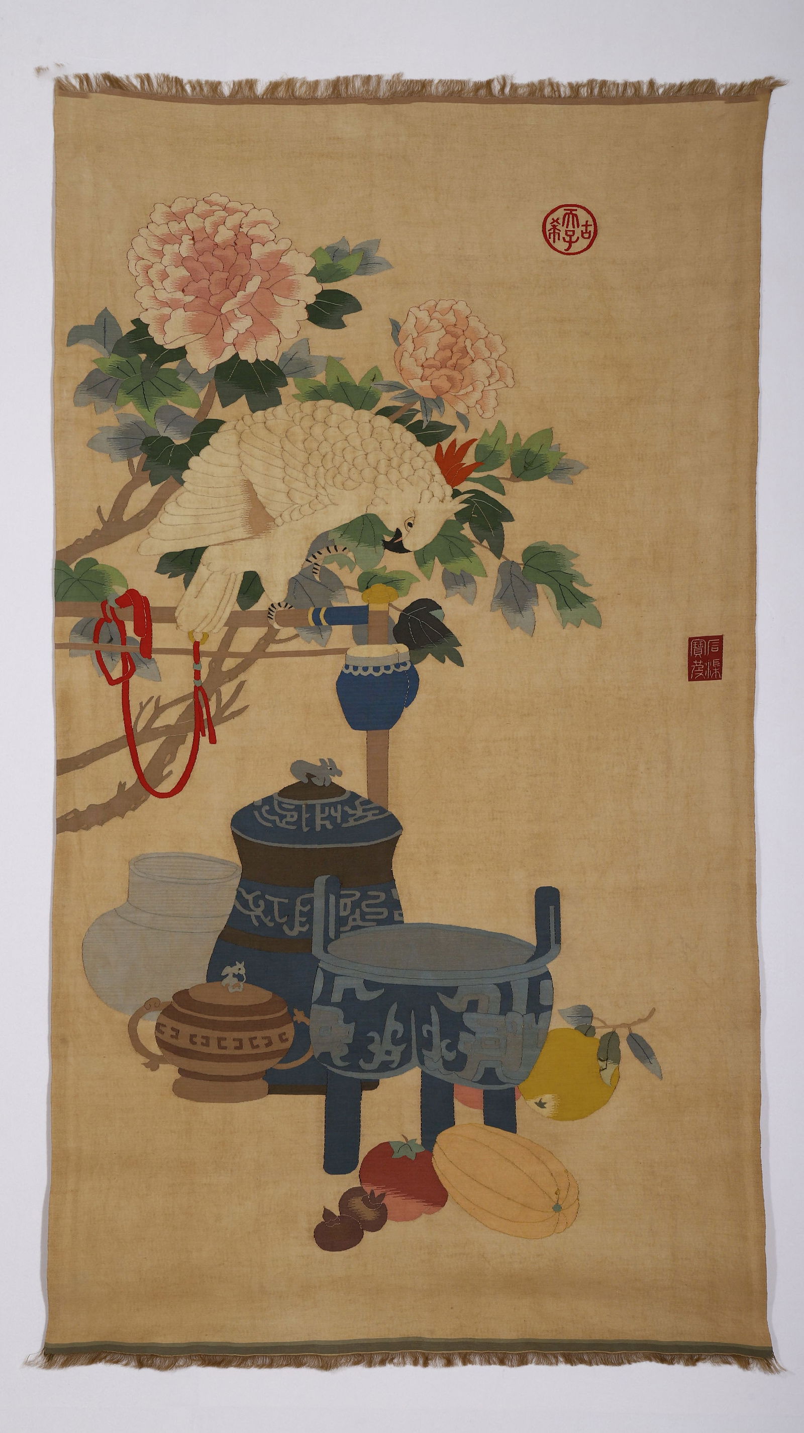 Silk Flower and Bird Pattern Embroidery: Silk Flower and Bird Pattern Embroidery (114 x 63cm)