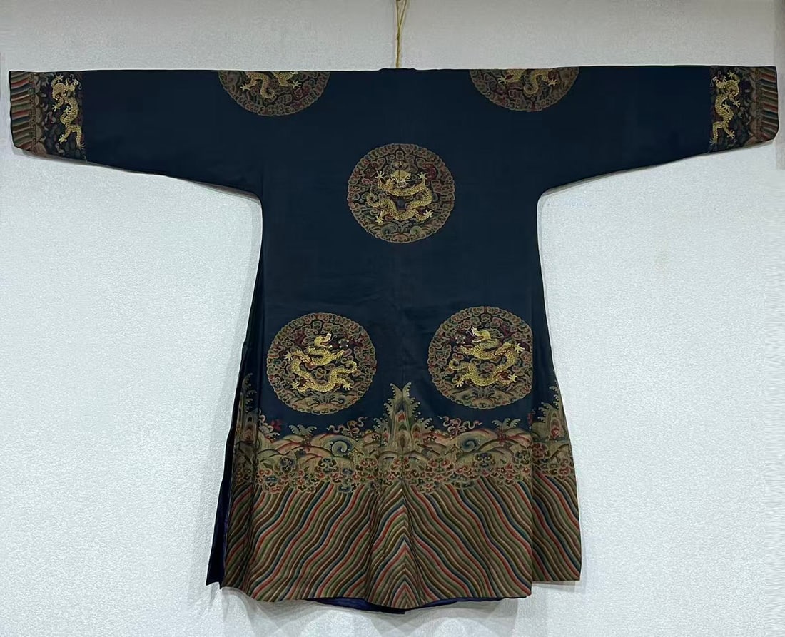 Silk Embroidery Cloud and Dragon Pattern Dragon Robe - 9